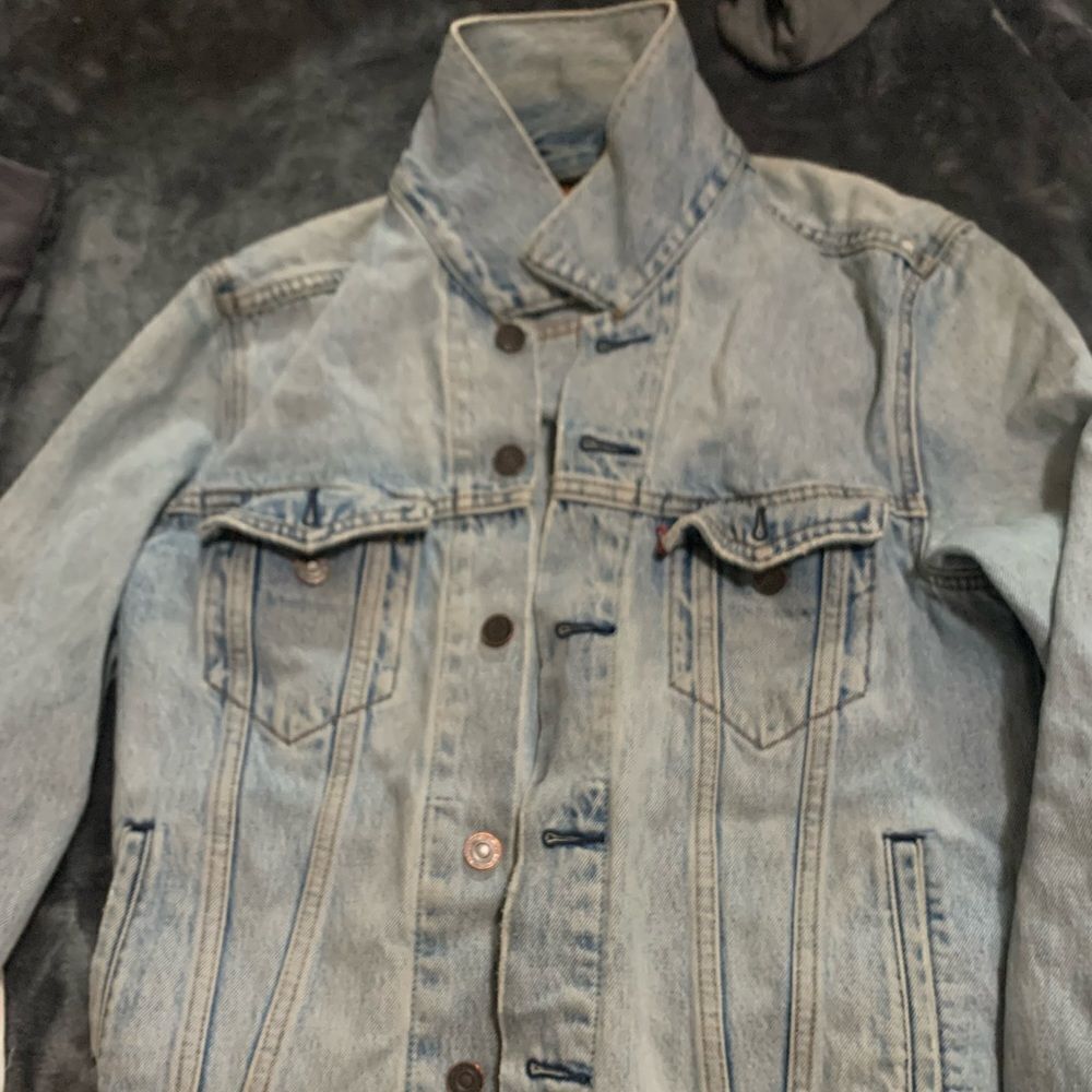 Levi’s vintage denim jacket evi's Original Trucker Jacket is a classic